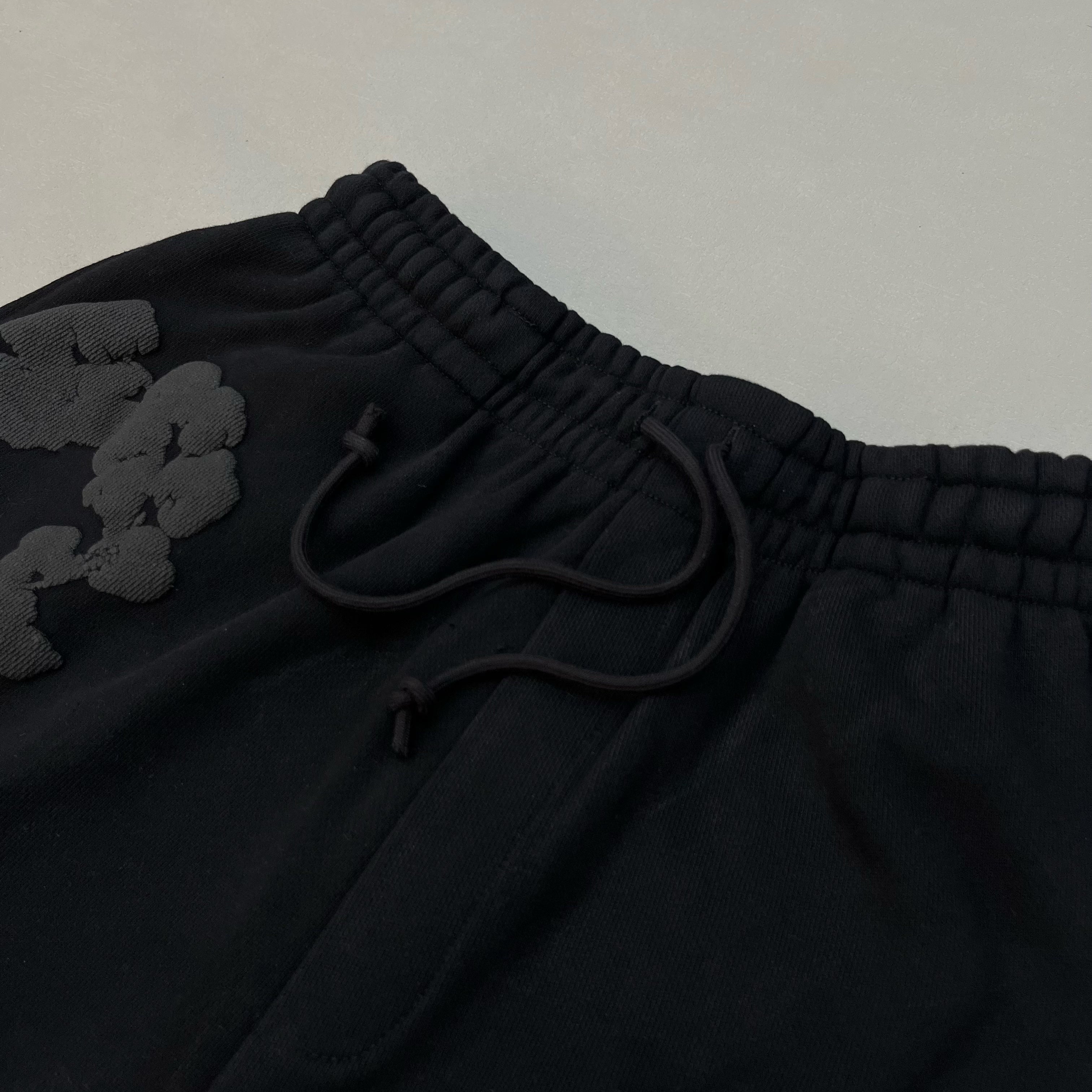 Denim Tears Mono Wreath Sweatshorts 'Black'